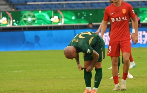 九游下载中心-李镇全辱骂对手将被罚！媒体人热议：胡来啊，搬起石头砸自己的脚